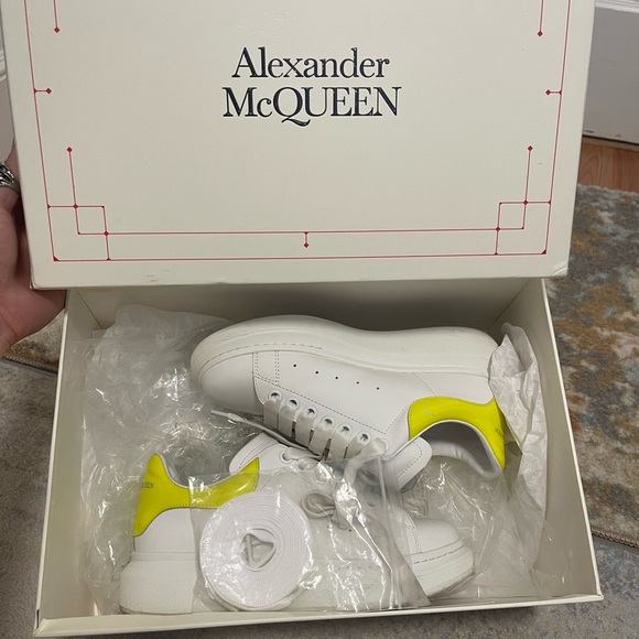 EUC Women Sz 7 (Euro Sz 37) Alexander McQueen Oversized Shoes White/Fluo Yellow - Picture 8 of 17